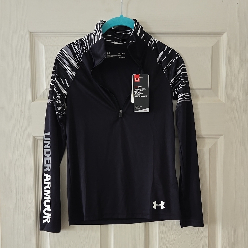 NWT Under Armour Black and White Patterned Quarter-Zip Longsleeve Pullover Top
